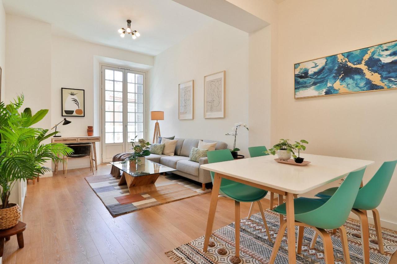 C74 - Marvelous 3 Bedroom Apartment In Historical Malaga Exterior photo