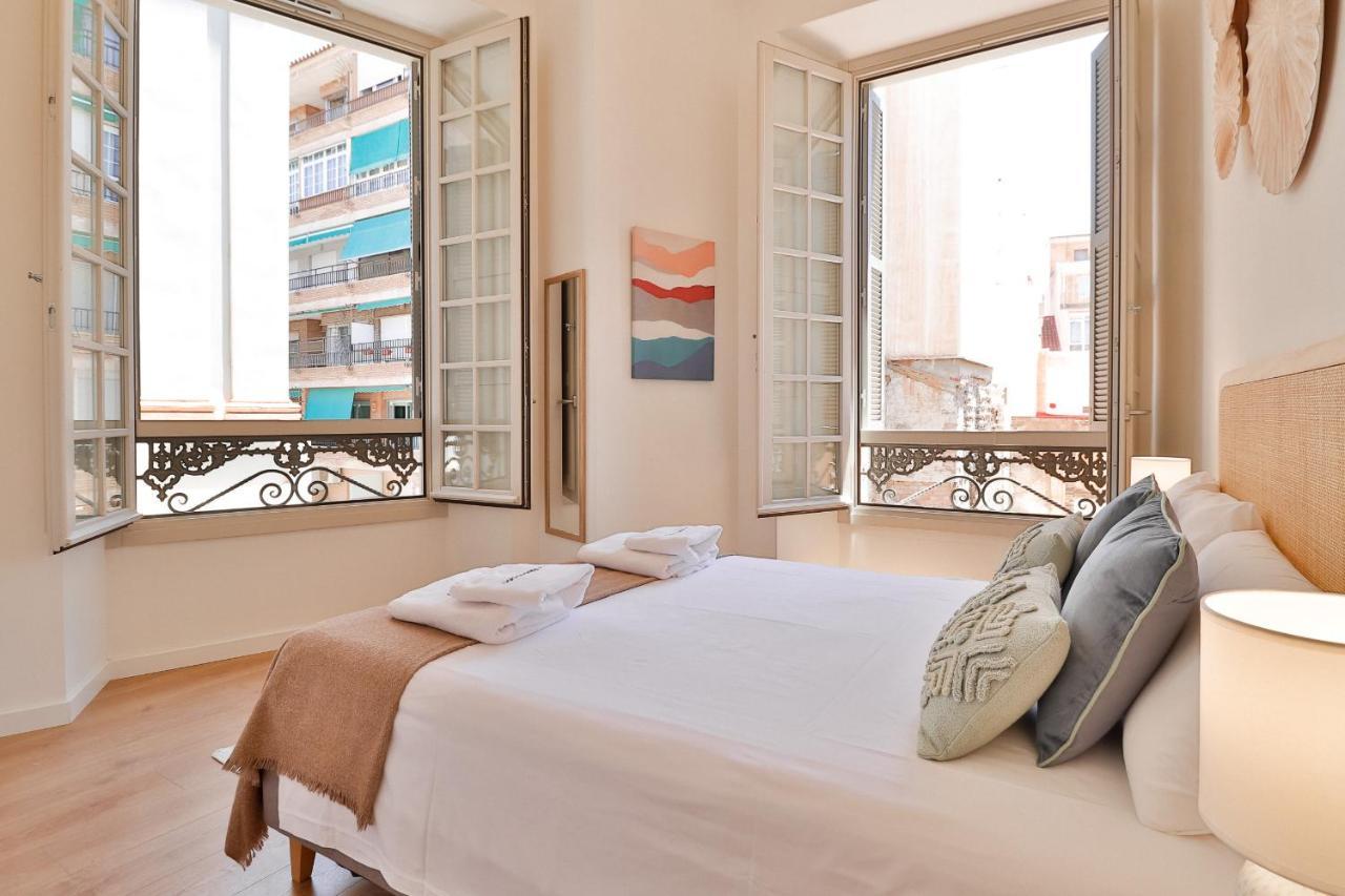 C74 - Marvelous 3 Bedroom Apartment In Historical Malaga Exterior photo
